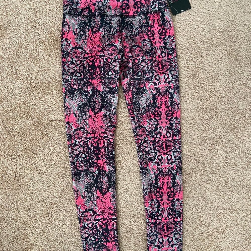 BNNW  animal print workout leggings